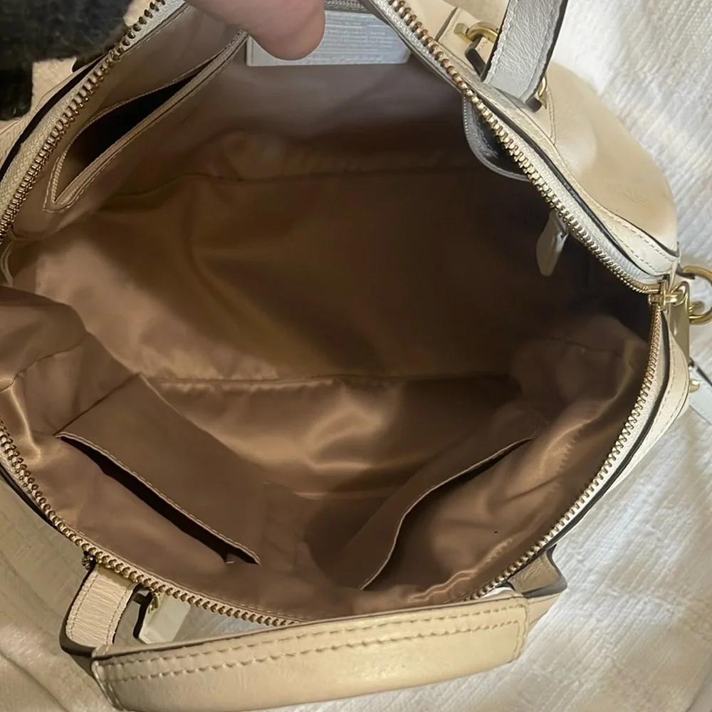 COACH- Taylor leather satchel in Ivory - F25296- GUC